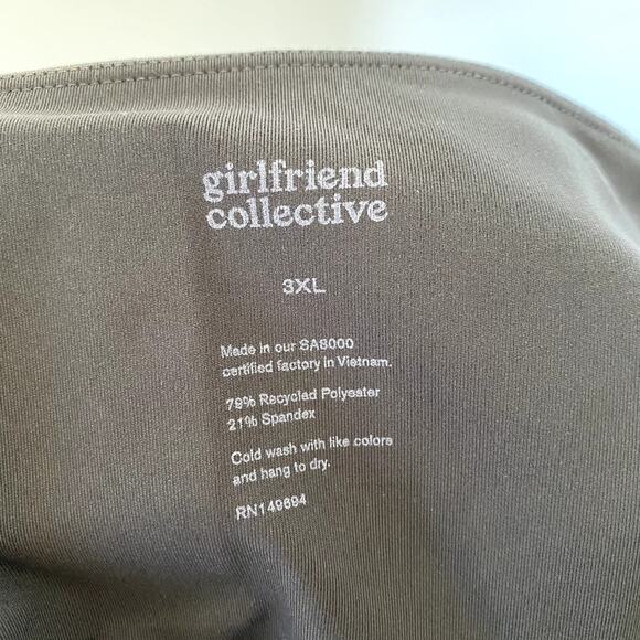 Girlfriend Collective Compressive High Rise 7/8 Leggings in Moon 3XL - Picture 6 of 6